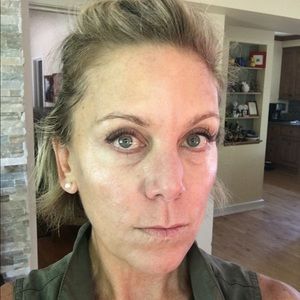 Meet your Posher, Carla